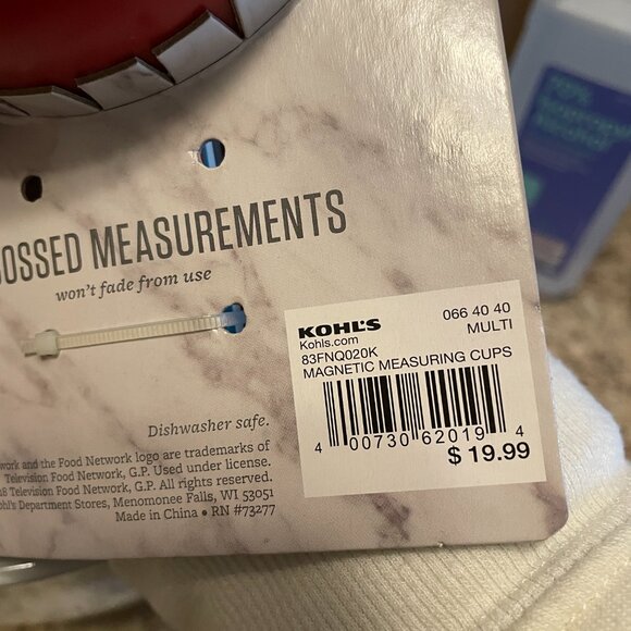 World Market Ceramic Bowl / Food Network Magnetic Measuring Cups - 3 piece set - Picture 14 of 14